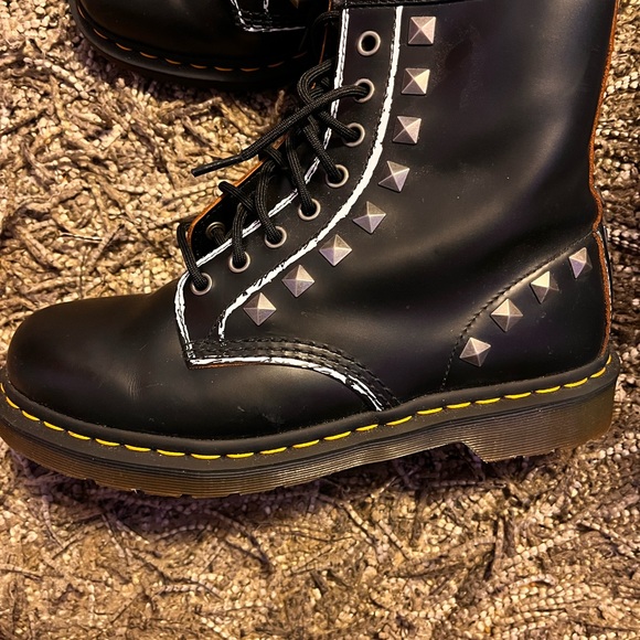 Dr Martens Boots Women’s Size 9 1460 Stud Combat Punk Gothic Rock Grunge Vintage - Picture 4 of 8
